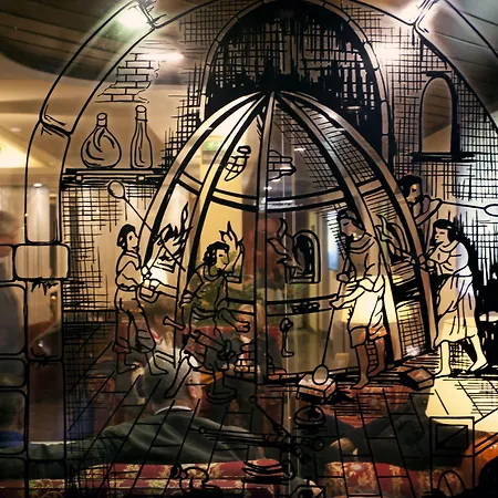 Augustus Hotel 4*