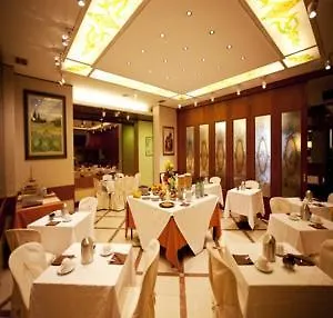 Augustus Hotel 4*