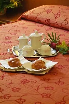 Augustus Hotel 4*