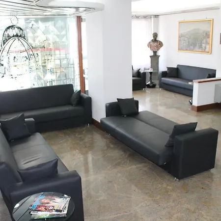 Hotel Augustus 4*