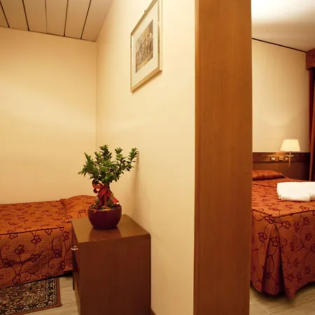 Augustus 4* Ottaviano