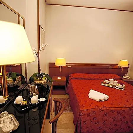 Augustus 4* Ottaviano