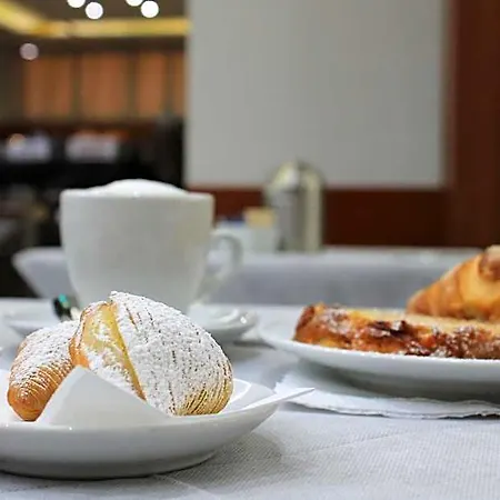 Hotel Augustus 4*