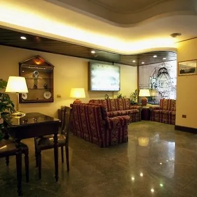 Augustus 4* オッタヴィアーノ