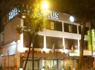 Augustus ホテル 4*