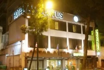 Augustus ホテル