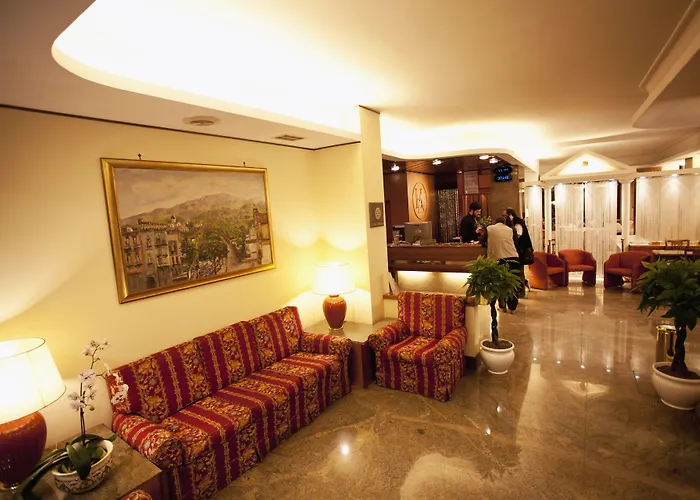 Hotel Augustus 4*